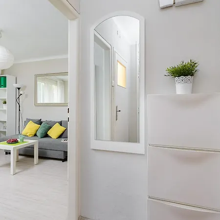 Apartament Shortstaypoland Jana Sobieskiego B82